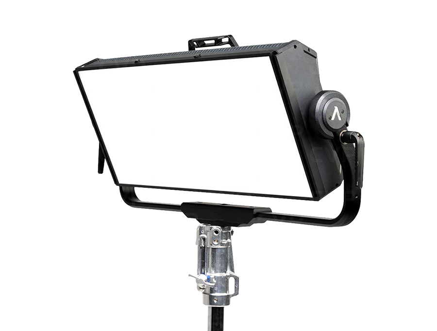 Aputure-Nova-p600c.png